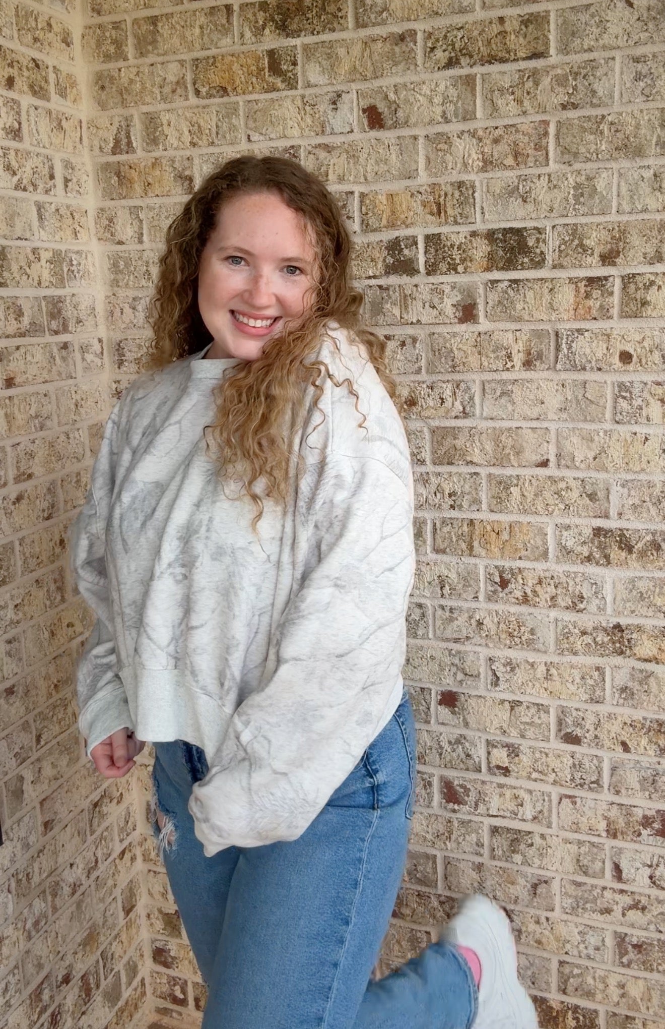 Camo Cropped Sweatshirt