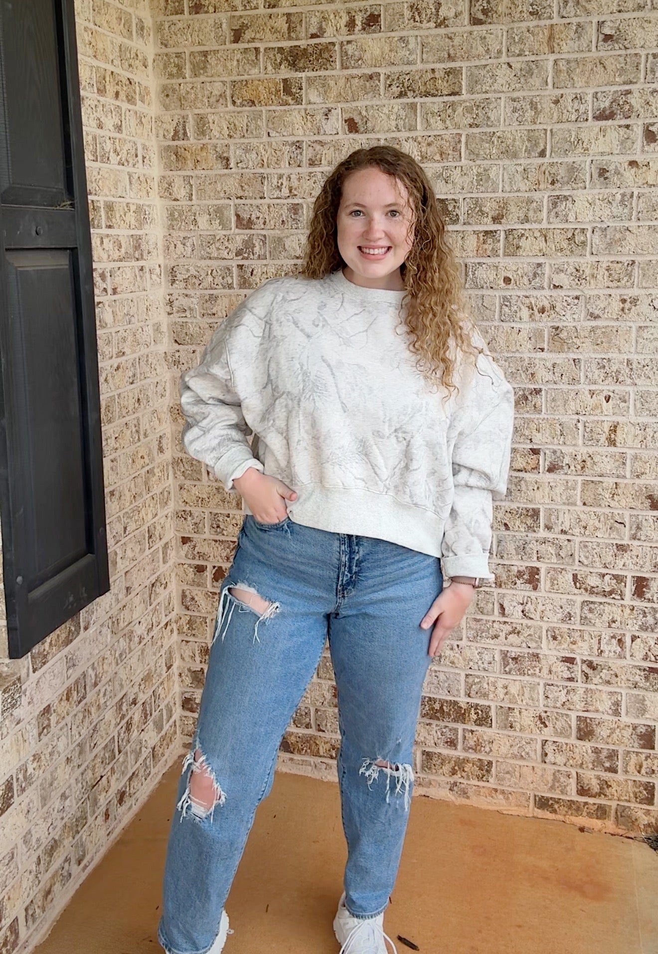 Camo Cropped Sweatshirt